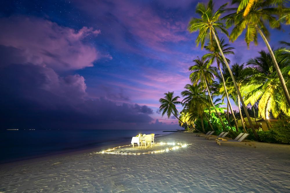 Beach Villa at Fiyavalhu Resort thumbnail 6